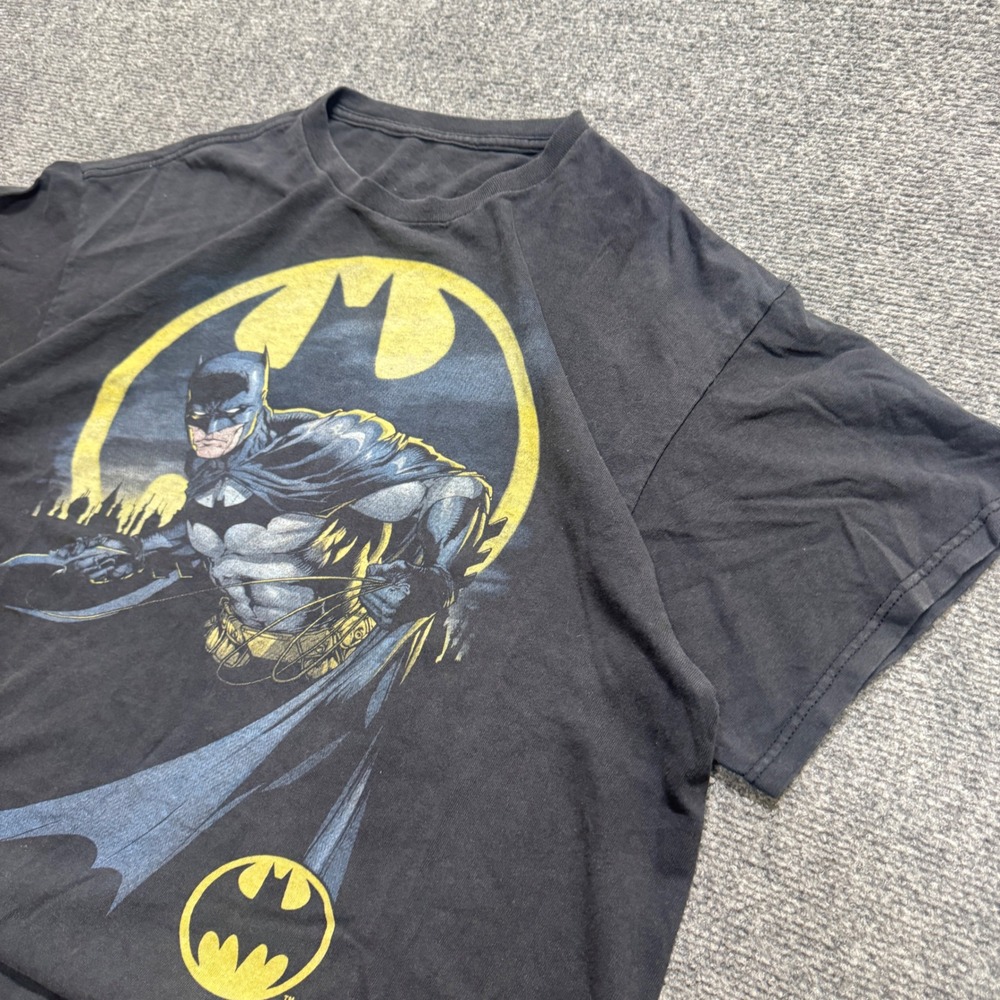 Y2K Batman T-shirt Men's L Black Faded Marvel Hero Stained 90s